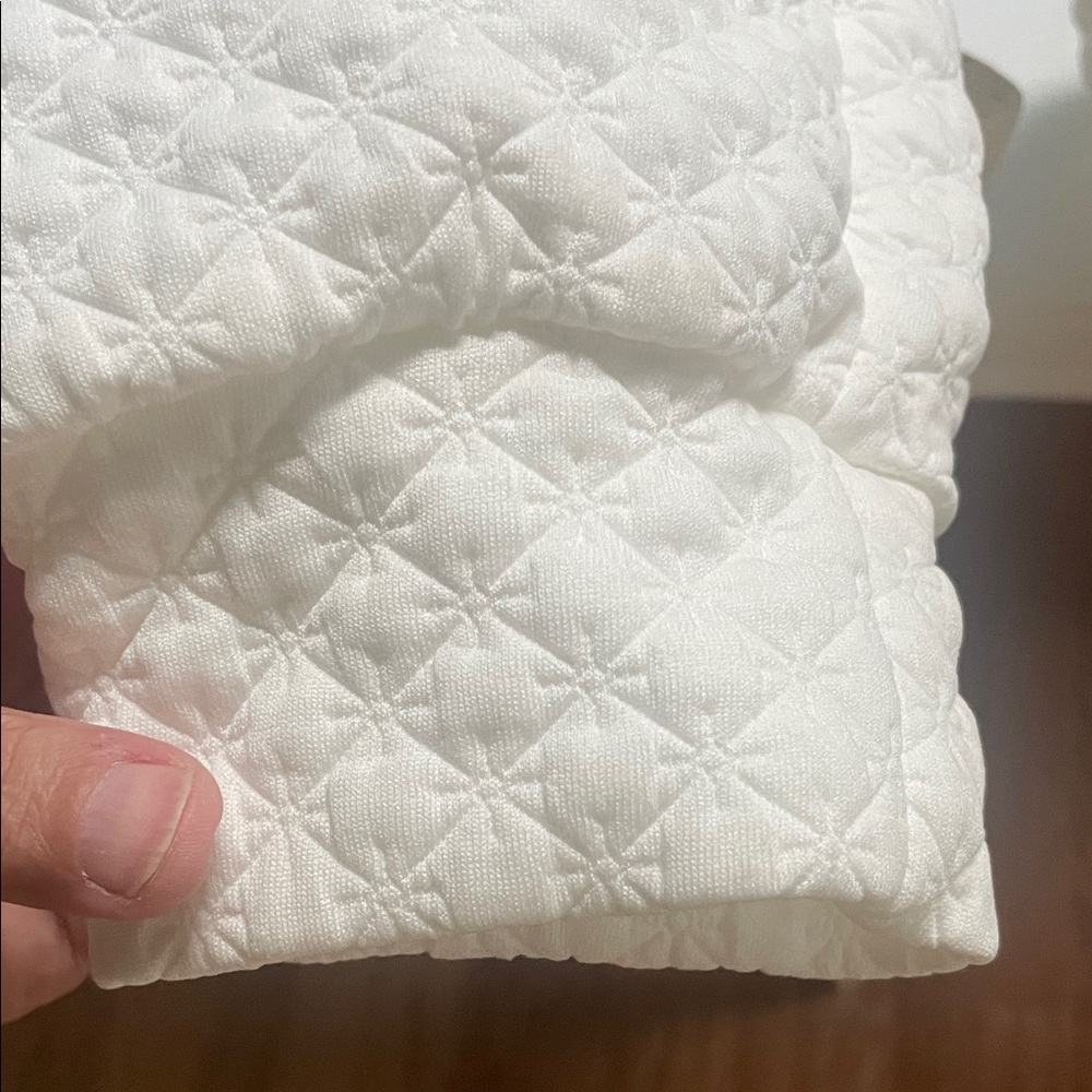 Summer Sale Markdown Gently Loved💜 Women Quilted Sweatshirt - Picture 2 of 3